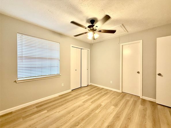 9418 Westacre Place, Houston TX 77083