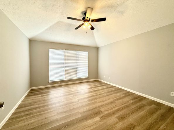 9418 Westacre Place, Houston TX 77083