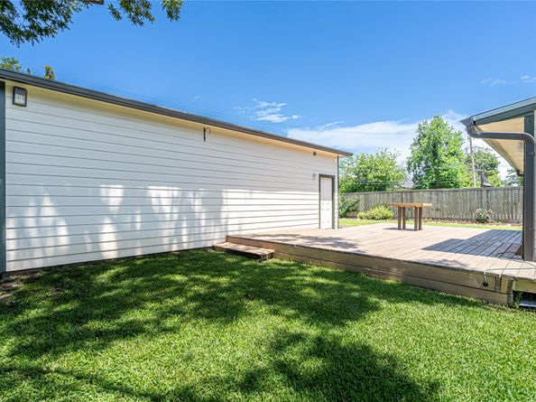 3217 Parkwood Drive, Houston TX 77021
