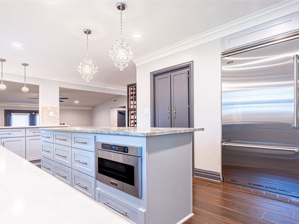 3217 Parkwood Drive, Houston TX 77021