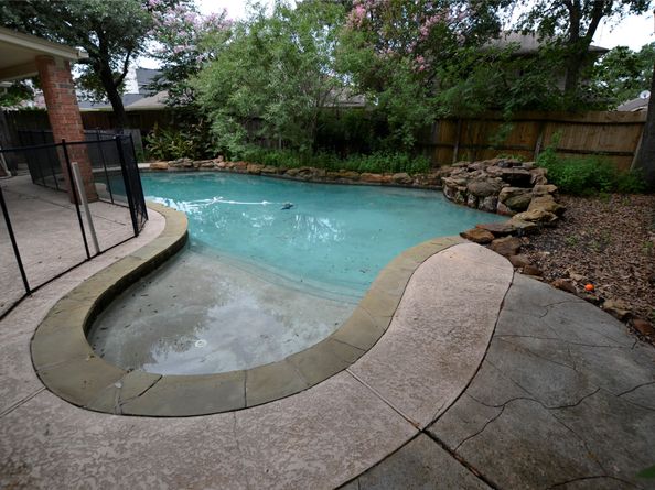8402 East Copper Lakes Dr, Houston TX 77095