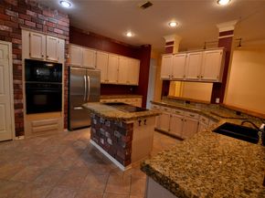8402 East Copper Lakes Dr, Houston TX 77095
