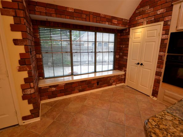 8402 East Copper Lakes Dr, Houston TX 77095