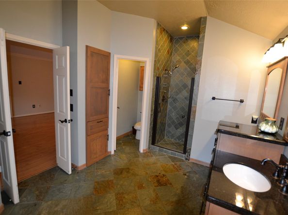 8402 East Copper Lakes Dr, Houston TX 77095