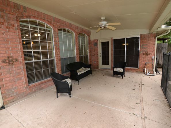 8402 East Copper Lakes Dr, Houston TX 77095