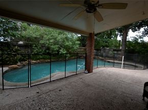 8402 East Copper Lakes Dr, Houston TX 77095
