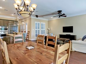 31 E Breezy Way, The Woodlands TX 77380