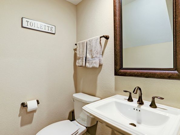 31 E Breezy Way, The Woodlands TX 77380