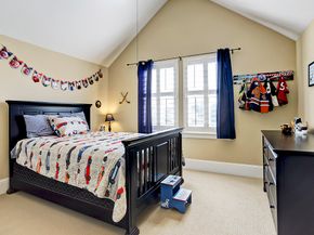 31 E Breezy Way, The Woodlands TX 77380