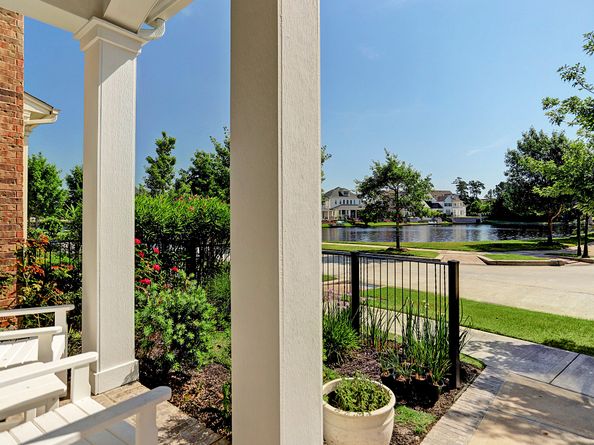 31 E Breezy Way, The Woodlands TX 77380