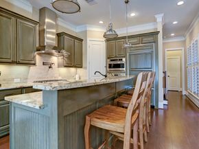 31 E Breezy Way, The Woodlands TX 77380