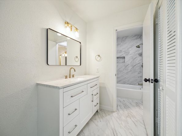 7822 Pacific Pearl Street, Houston TX 77072