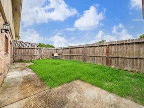 7822 Pacific Pearl Street, Houston TX 77072