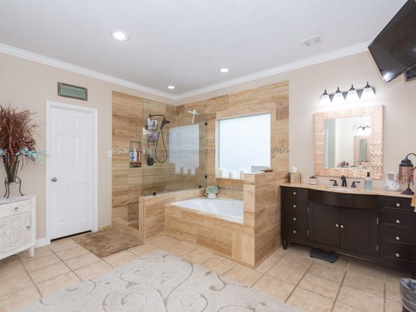 8219 Trophy Place Dr Drive, Humble TX 77346