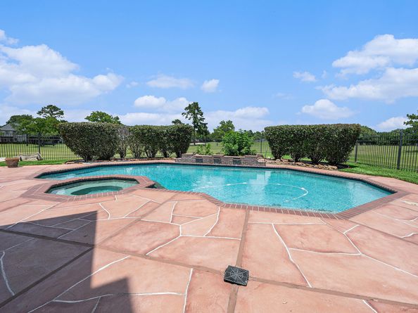 7921 Capri Circle, Houston TX 77095