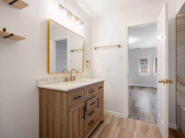 7921 Capri Circle, Houston TX 77095