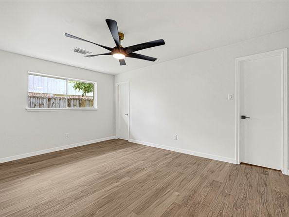 5514 Chantilly Lane, Houston TX 77092