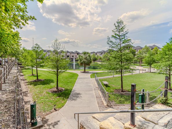 6007 Matthew Oaks Place, Houston TX 77007