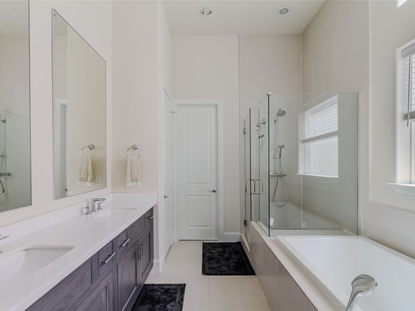 6007 Matthew Oaks Place, Houston TX 77007