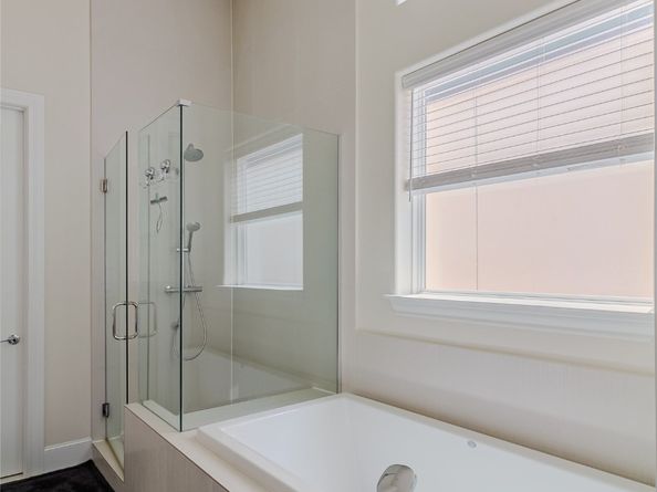 6007 Matthew Oaks Place, Houston TX 77007