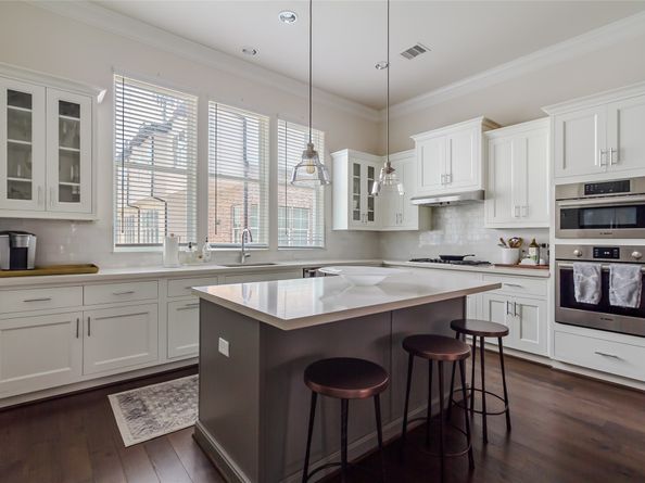 6007 Matthew Oaks Place, Houston TX 77007