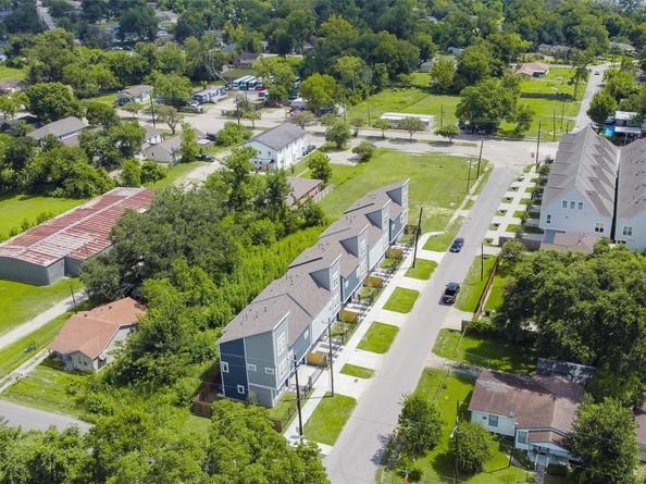 6204 Maybell Street, Houston TX 77091