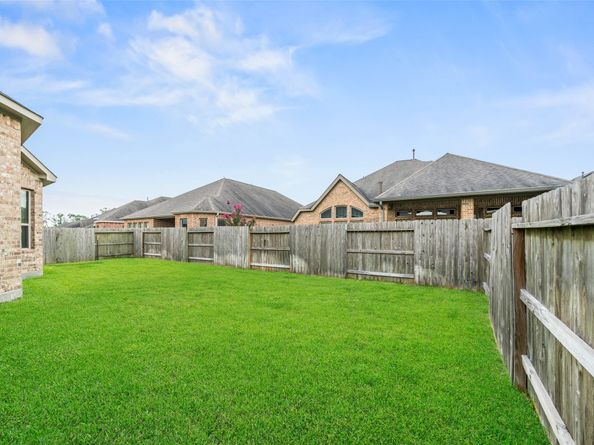18918 Arnold Creek Lane, New Caney TX 77357