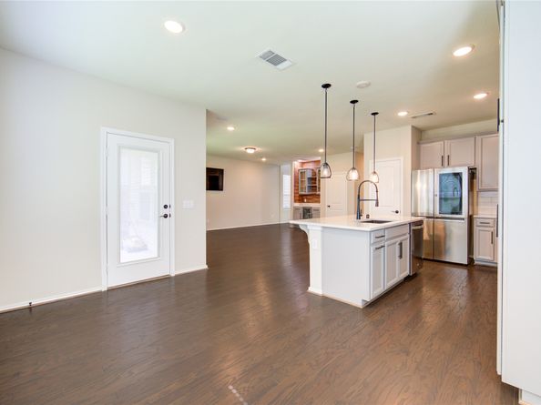 4005 Starbright St, Houston TX 77018