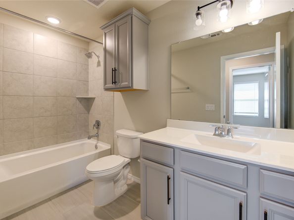 4005 Starbright St, Houston TX 77018