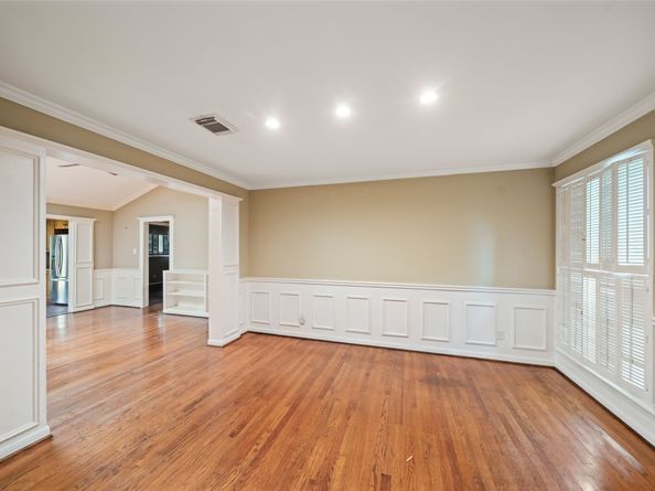 6918 Pine Grove Drive, Houston TX 77092