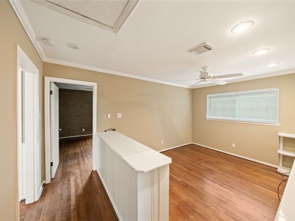 6918 Pine Grove Drive, Houston TX 77092