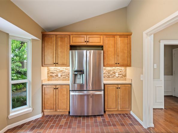 6918 Pine Grove Drive, Houston TX 77092