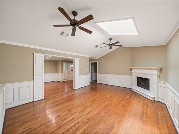 6918 Pine Grove Drive, Houston TX 77092