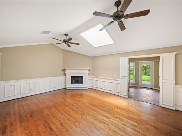 6918 Pine Grove Drive, Houston TX 77092