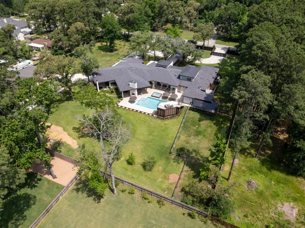 2487 Northline Road, Conroe TX 77384