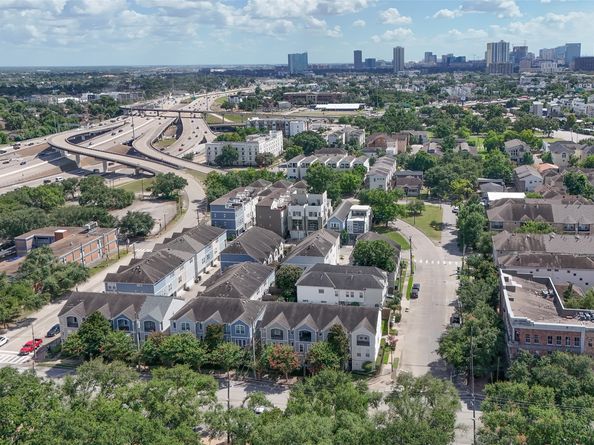 1706 Elgin Street, Houston TX 77004