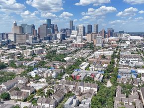 1706 Elgin Street, Houston TX 77004