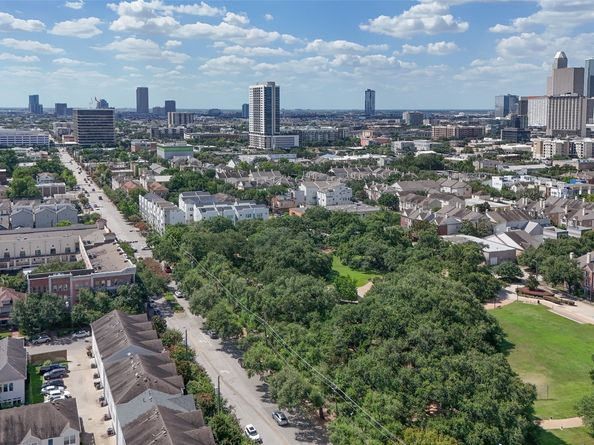 1706 Elgin Street, Houston TX 77004