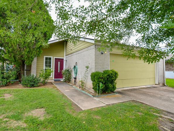 13807 Beech Hollow Lane, Houston TX 77082