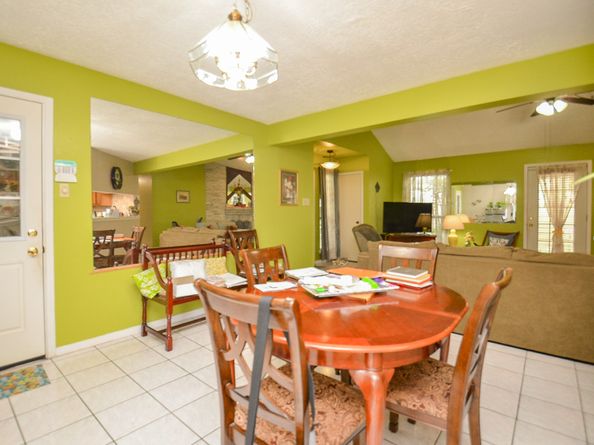 13807 Beech Hollow Lane, Houston TX 77082