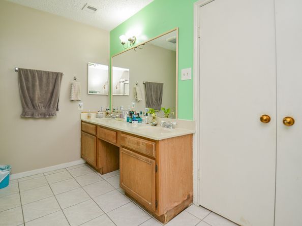 13807 Beech Hollow Lane, Houston TX 77082