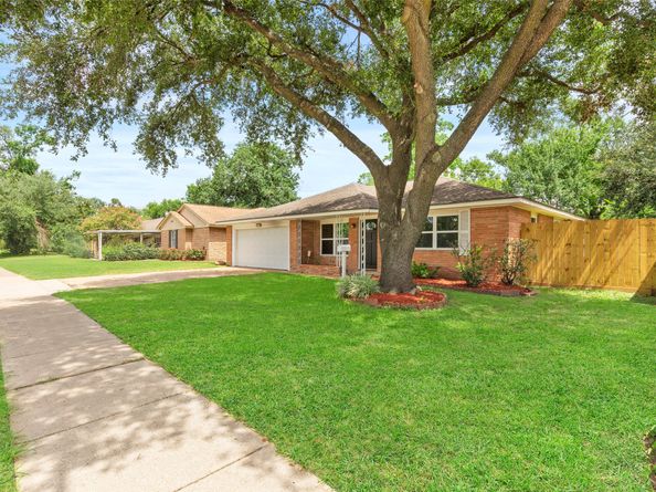 9614 Hammerly Boulevard, Houston TX 77080