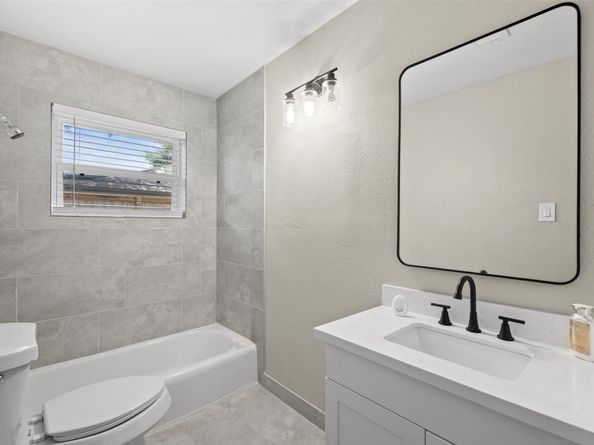 9614 Hammerly Boulevard, Houston TX 77080