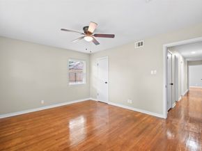 9614 Hammerly Boulevard, Houston TX 77080