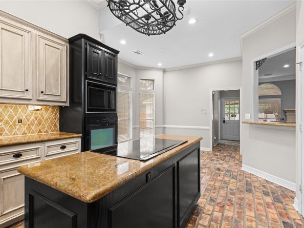 1911 Tawny Oaks Drive, Kingwood TX 77345