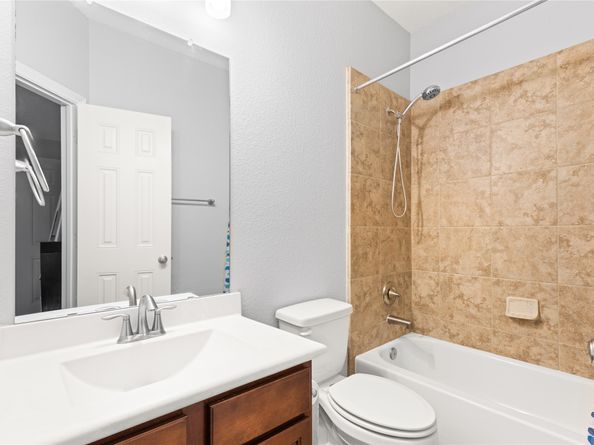 2710 Kings Retreat Circle, Houston TX 77345