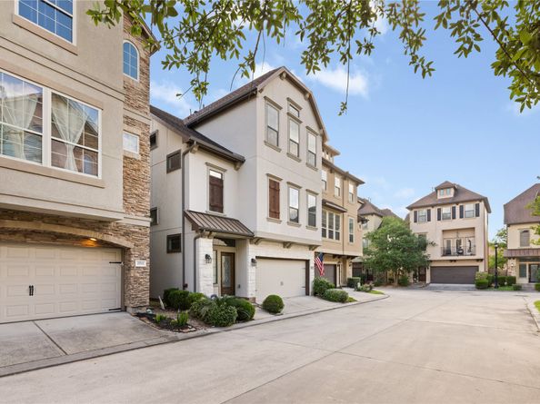 2710 Kings Retreat Circle, Houston TX 77345