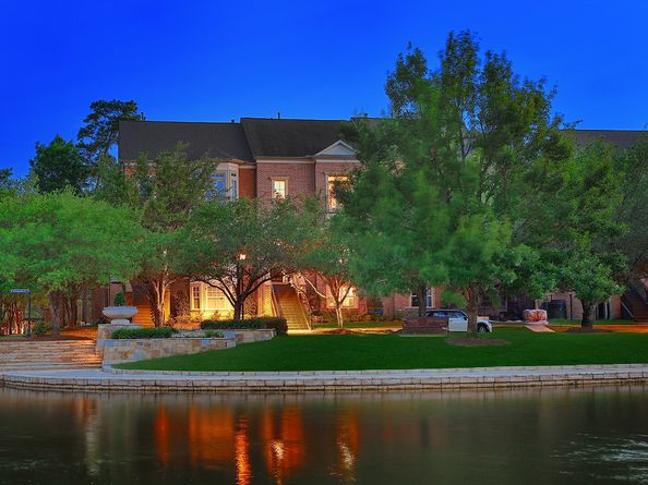75 Colonial Row Drive, The Woodlands TX 77380