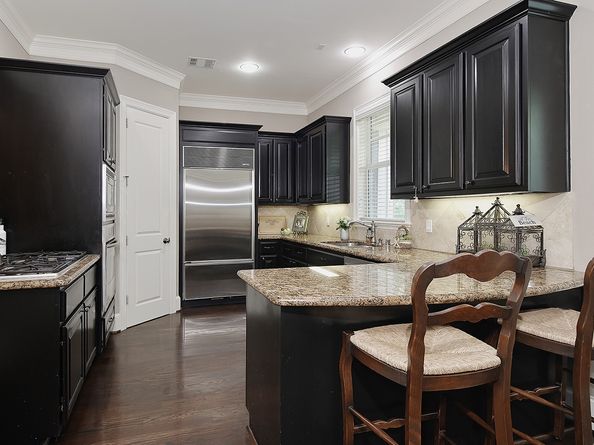 75 Colonial Row Drive, The Woodlands TX 77380