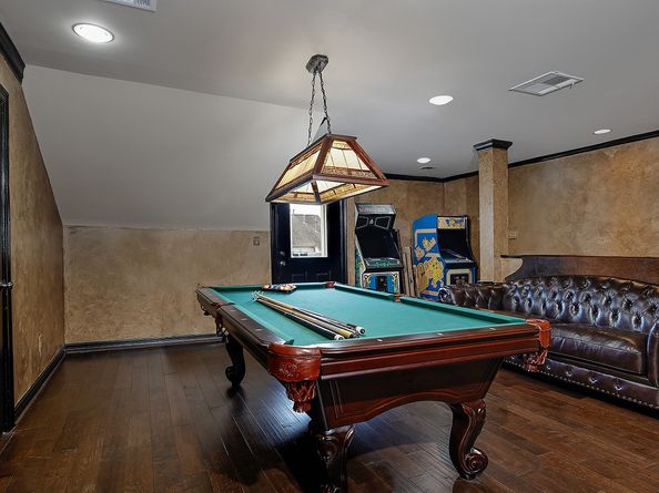 75 Colonial Row Drive, The Woodlands TX 77380
